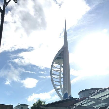 Gunwharf Quays Holiday Homes Portsmouth Exterior foto